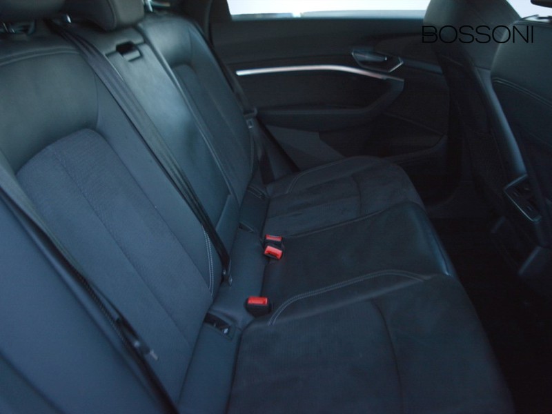 7 - Audi e-tron sportback 55 business fast quattro cvt