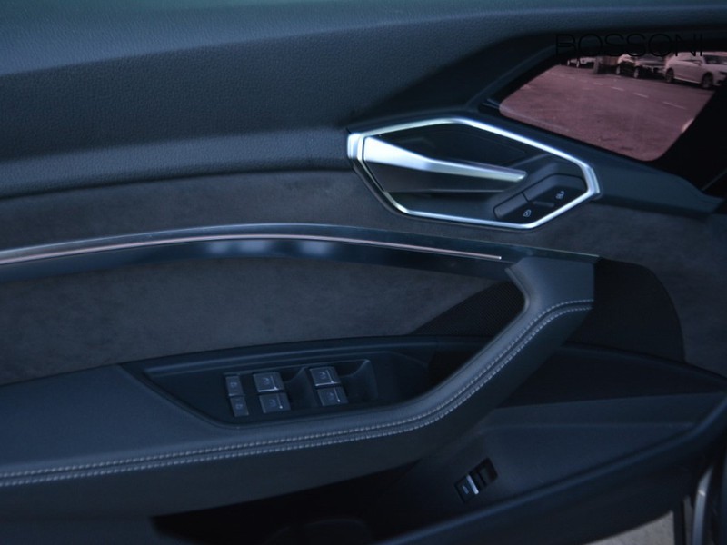 13 - Audi e-tron sportback 55 business fast quattro cvt