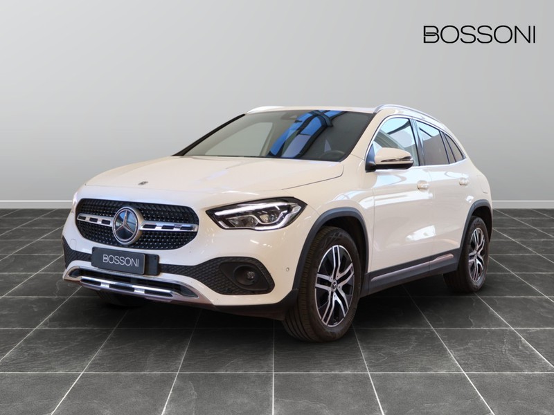 1 - Mercedes GLA 200 sport plus 7g-dct