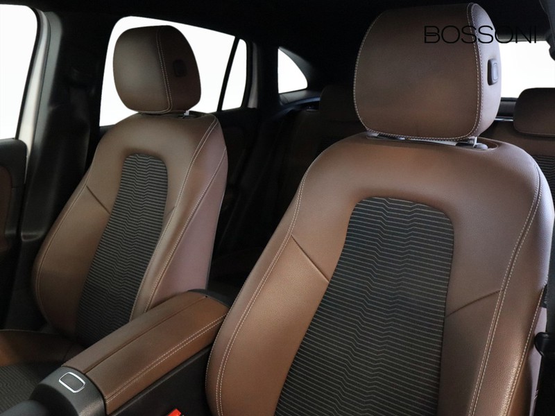 7 - Mercedes GLA 200 sport plus 7g-dct