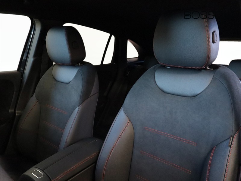 7 - Mercedes GLA 180 amg line advanced plus 7g-dct