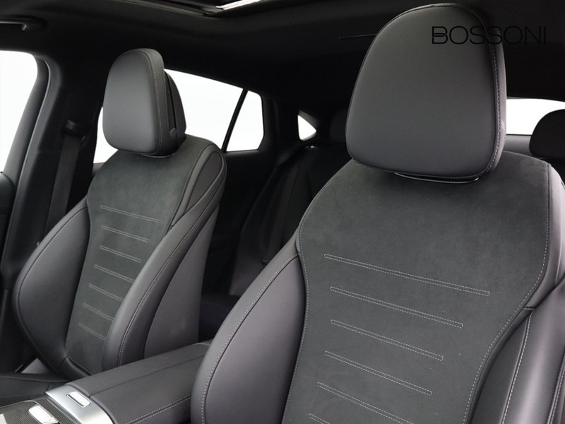 7 - Mercedes GLC coupe 300 de plug in hybrid amg line premium plus 4matic 9g-tronic