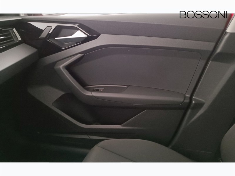 13 - Audi A1 sportback 25 1.0 tfsi admired