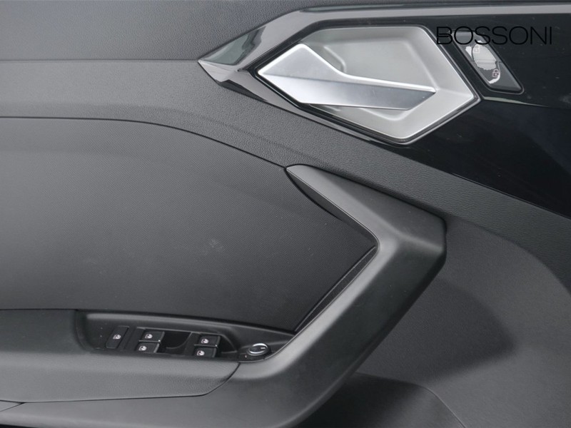 13 - Audi A1 sportback 35 1.5 tfsi s line edition s tronic