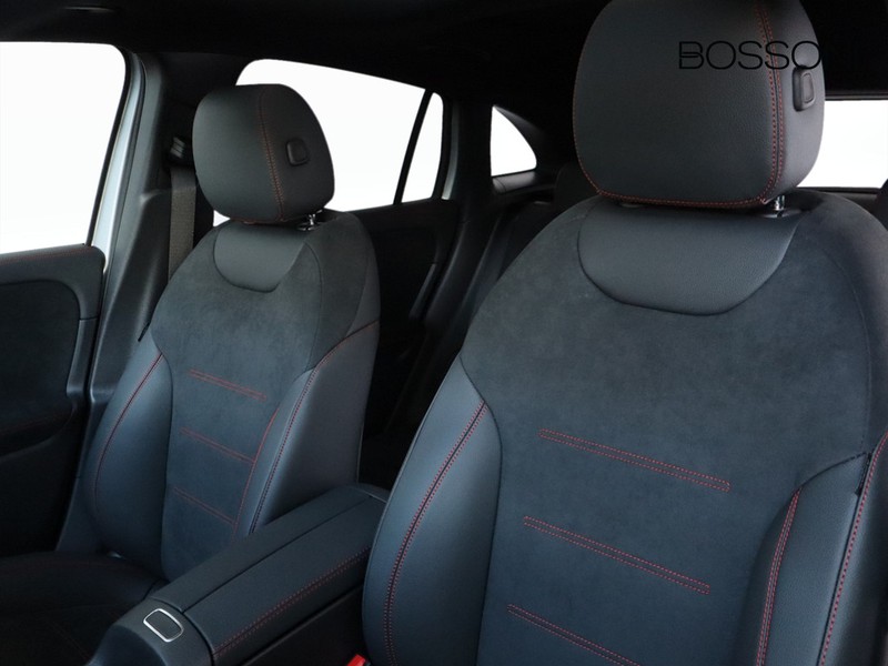 7 - Mercedes GLA 200 d amg line premium 4matic 8g-dct