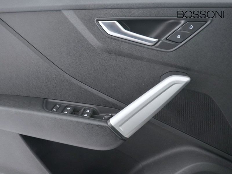 13 - Audi Q2 35 2.0 tdi admired advanced s tronic