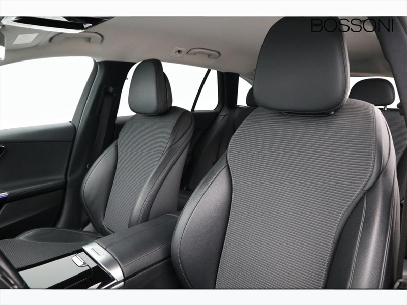 7 - Mercedes Classe C station wagon 220 d mild hybrid sport plus 9g-tronic
