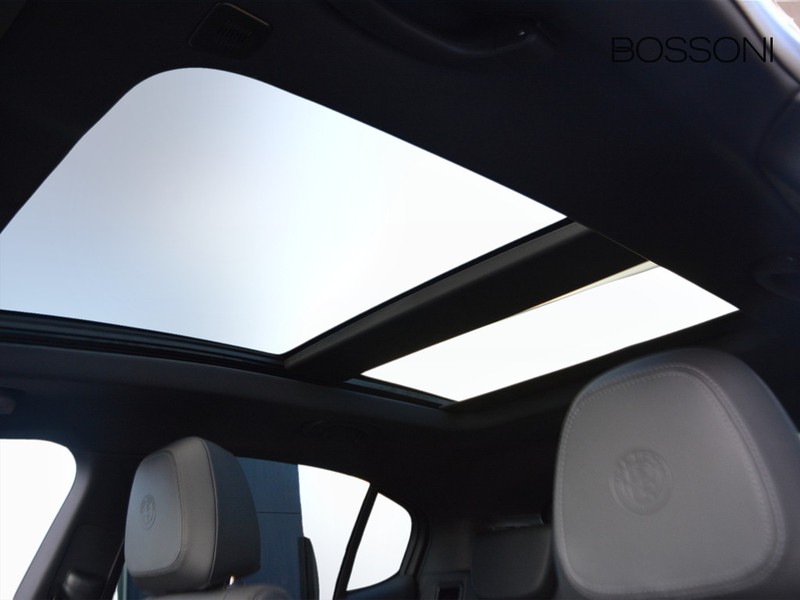 13 - Alfa Romeo Stelvio 2.2 turbo 210cv veloce q4 at8