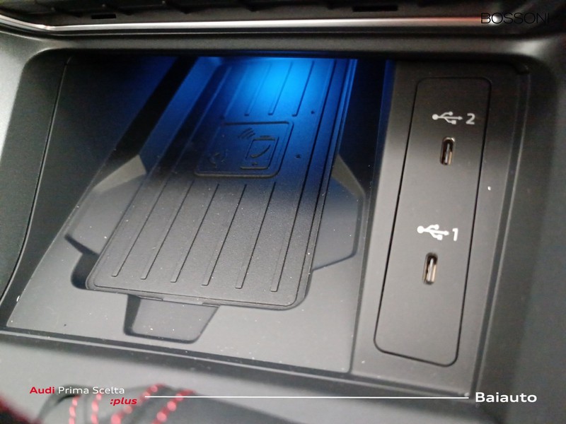 13 - Audi Q3 sportback 35 2.0 tdi s line edition s tronic