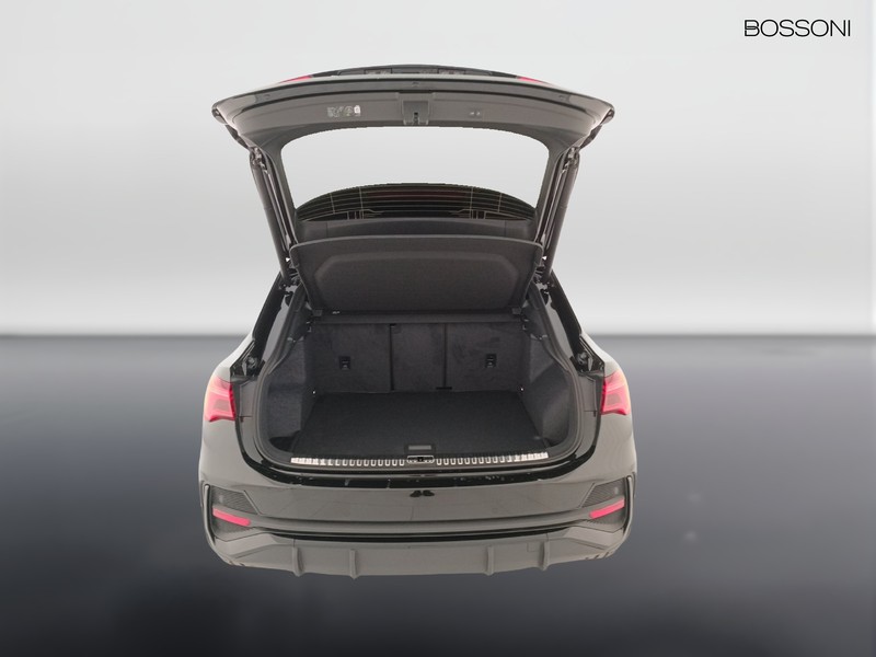 37 - Audi Q3 sportback 35 2.0 tdi s line edition s tronic