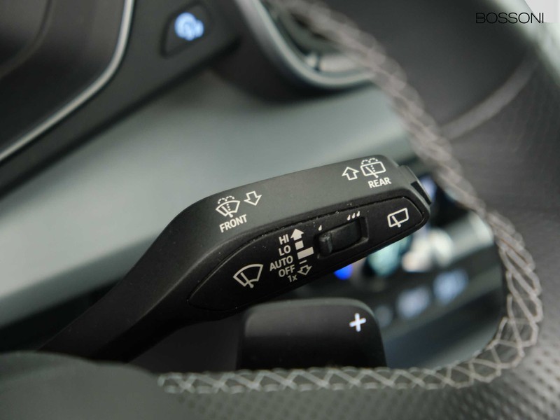 25 - Audi Q5 sportback 40 2.0 tdi mhev 12v s line quattro s tronic