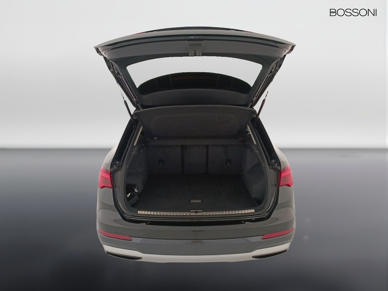 31 - Audi Q3 35 2.0 tdi business advanced s tronic