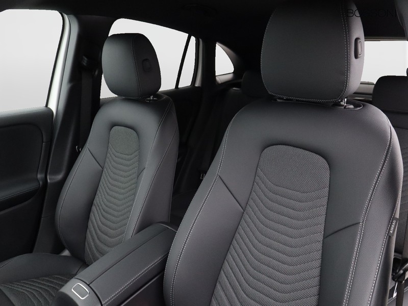 7 - Mercedes GLA 180 progressive advanced 7g-dct