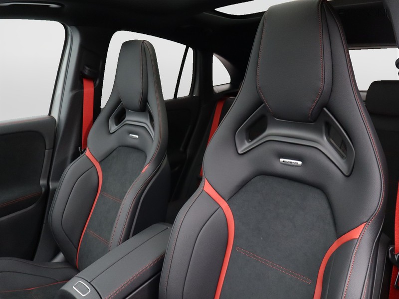 7 - AMG GLA amg 35 premium amg 4matic 8g-dct