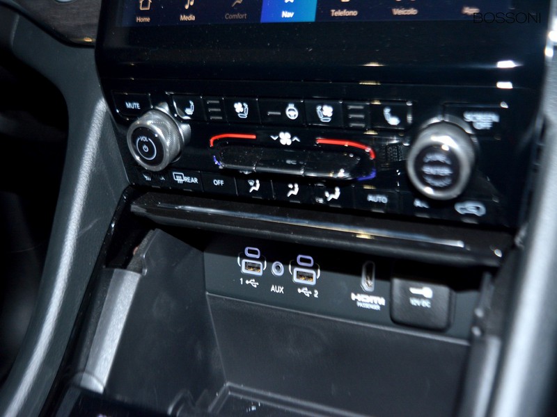 13 - Jeep Grand Cherokee 2.0 atx phev overland 4xe auto