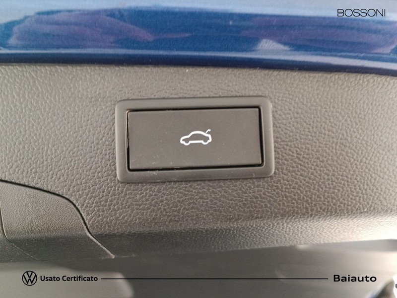 19 - Volkswagen Passat 2.0 tdi scr evo 150cv business dsg