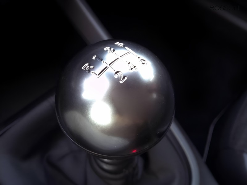 13 - Jeep Avenger 1.2 turbo 100cv longitude fwd