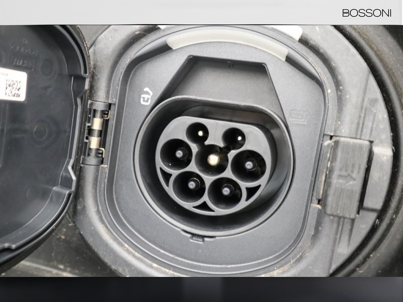 19 - Mercedes Classe E station wagon 300 de plug in hybrid amg line premium plus 4matic 9g-tronic