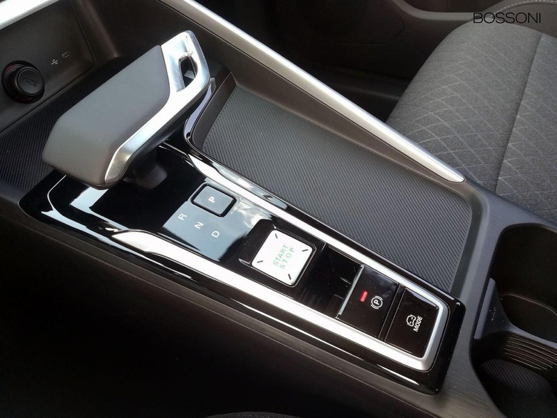 13 - Mg ZS 1.5 hybrid+ comfort auto