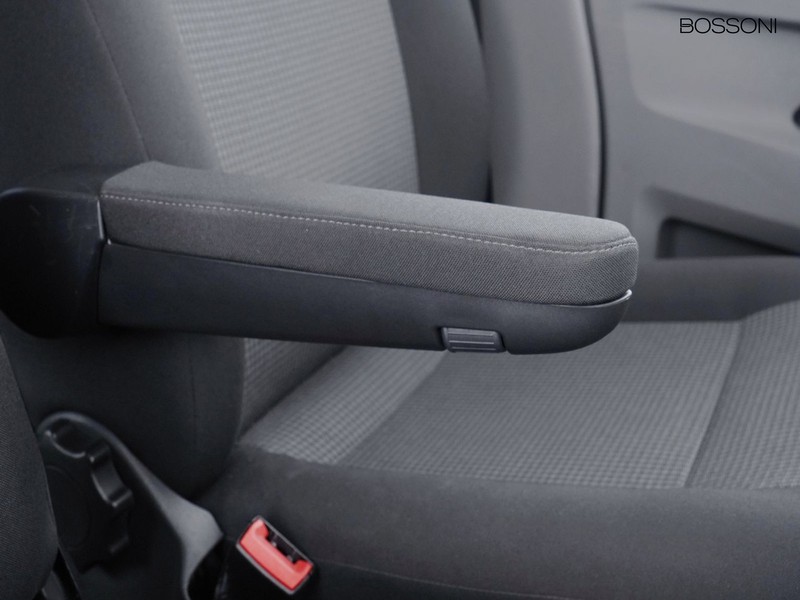 19 - Volkswagen VIC T6.1 Transporter t6.1 30 2.0 tdi 150cv kombi business p.c. dsg7