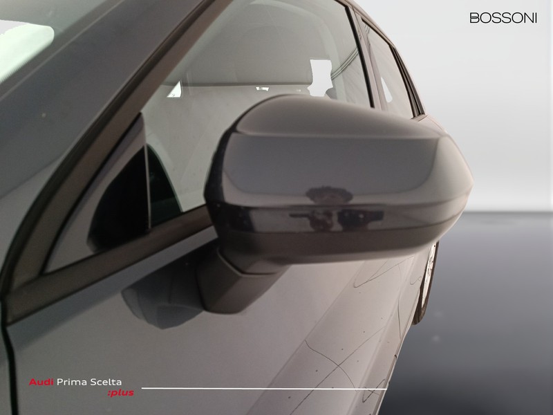 25 - Audi Q2 35 1.5 tfsi business advanced s tronic