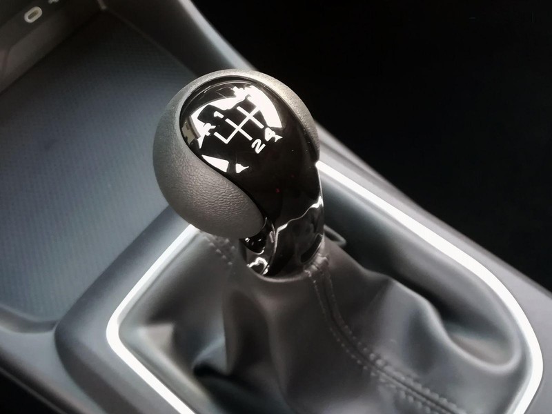 19 - Mg MG3 1.5 standard