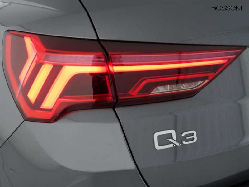 7 - Audi Q3 35 2.0 tdi s line edition s tronic