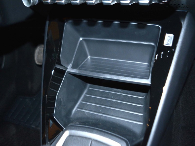 19 - Peugeot 208 1.2 puretech 100cv style s&s