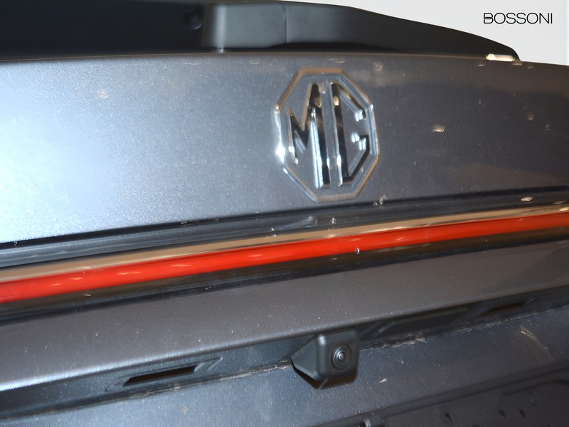 19 - Mg HS 1.5 phev luxury auto