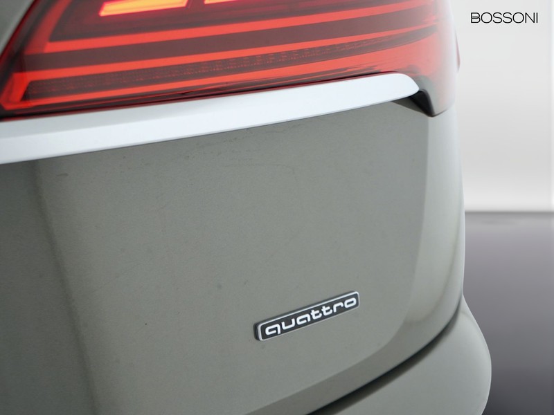 37 - Audi Q5 sportback 40 2.0 tdi mhev 12v s line quattro s tronic