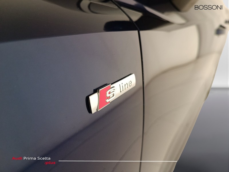 25 - Audi Q3 35 2.0 tdi s line edition s tronic