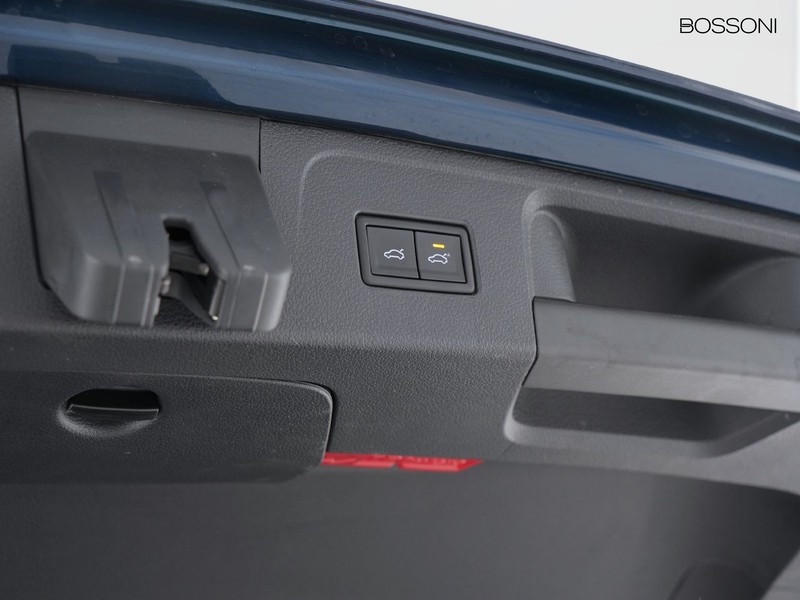 37 - Volkswagen Passat variant 2.0 tdi scr evo 150cv business dsg