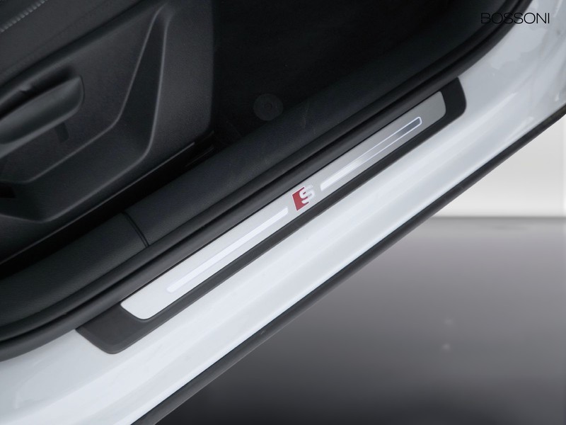 19 - Audi Q2 35 1.5 tfsi s line edition s tronic