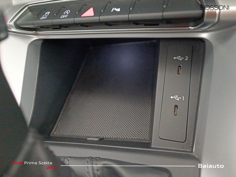 13 - Audi Q3 35 2.0 tdi business advanced s tronic