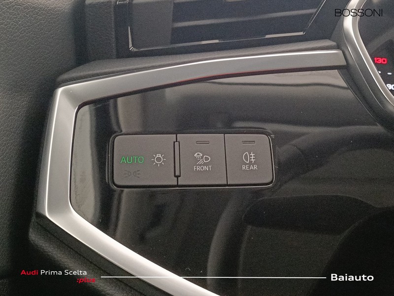 19 - Audi Q3 35 2.0 tdi business advanced s tronic