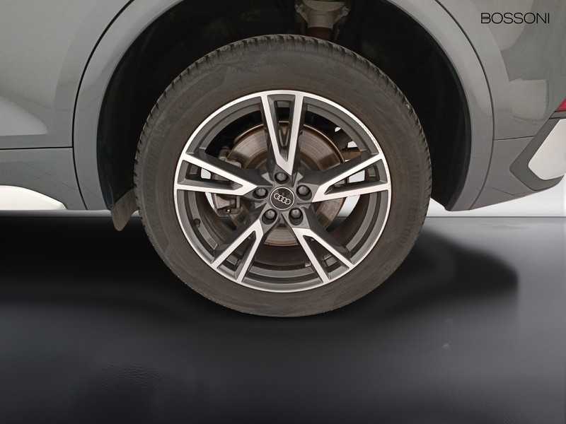 31 - Audi Q5 sportback 40 2.0 tdi mhev 12v s line quattro s tronic