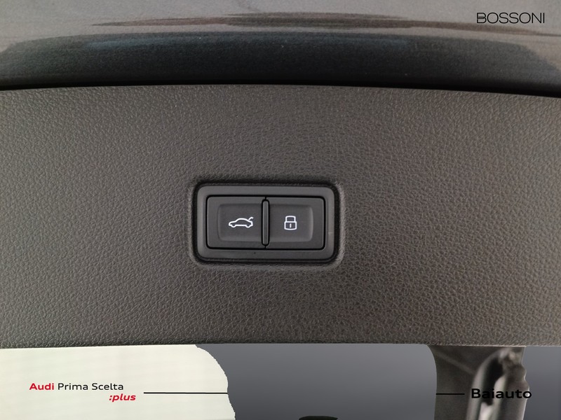 37 - Audi Q5 sportback 40 2.0 tdi mhev 12v s line quattro s tronic