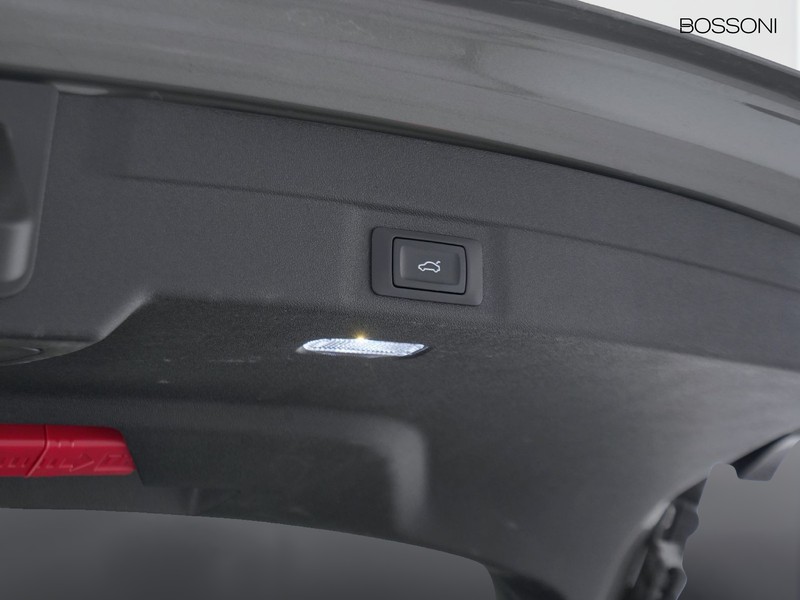 37 - Audi A5 avant 2.0 tdi mhev+ 204cv business advanced