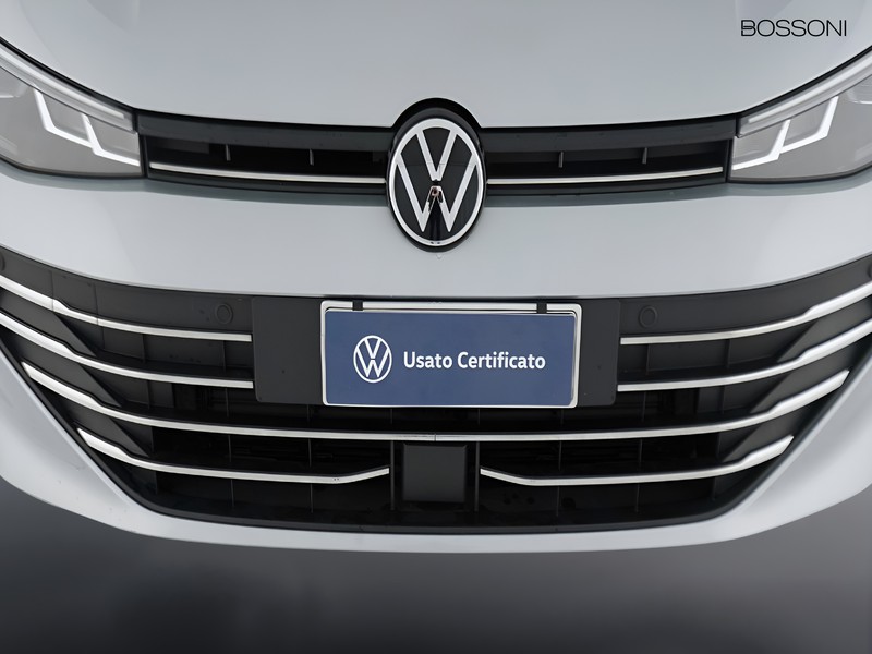 13 - Volkswagen Passat 2.0 tdi scr evo 150cv business dsg