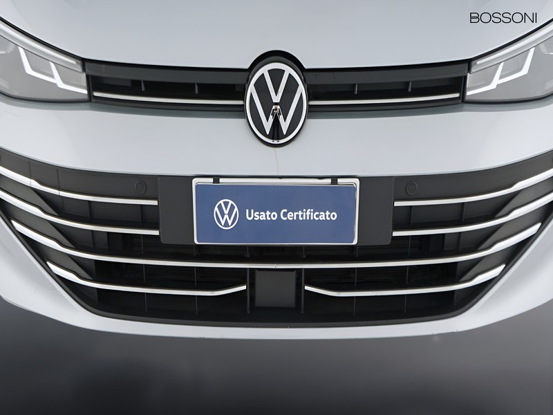 13 - Volkswagen Passat 2.0 tdi scr evo 150cv business dsg