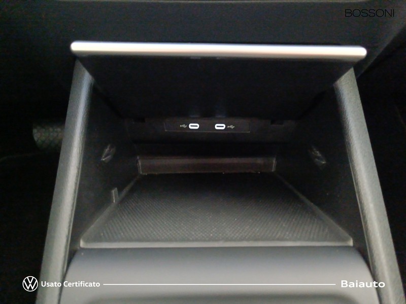 13 - Volkswagen Tiguan 2.0 tdi scr 150cv life dsg