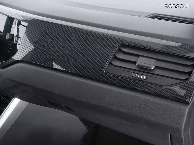 19 - Volkswagen Taigo 1.0 tsi 115cv life