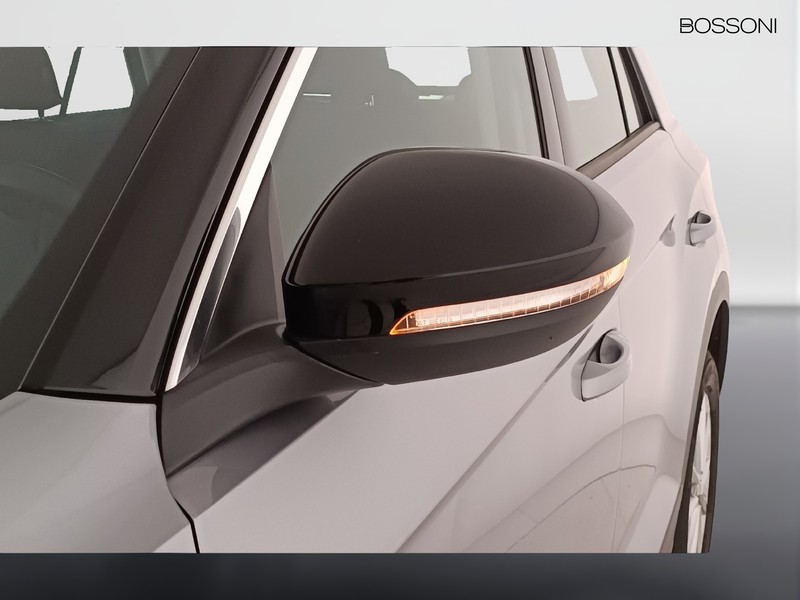 37 - Volkswagen T-Roc 2.0 tdi scr 150cv life dsg