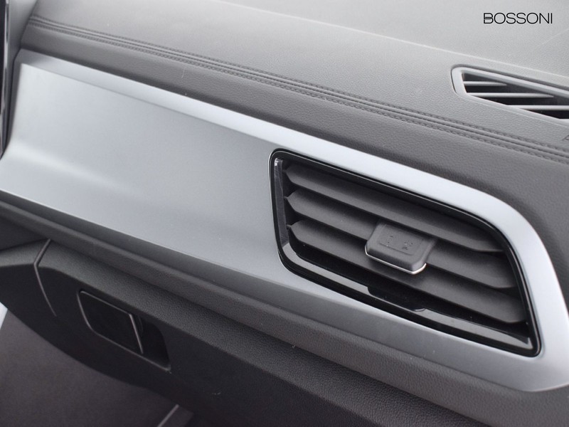 19 - Volkswagen T-Roc 2.0 tdi scr 115cv life