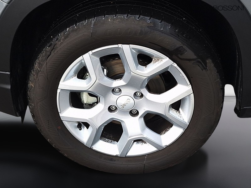 13 - Jeep Avenger 1.2 turbo 100cv altitude fwd