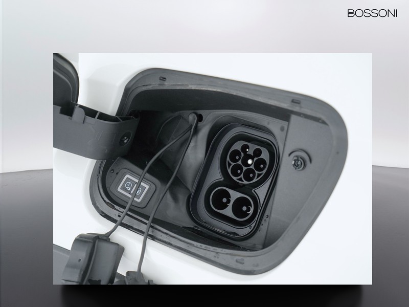 31 - Jeep Avenger full-electric longitude fwd auto