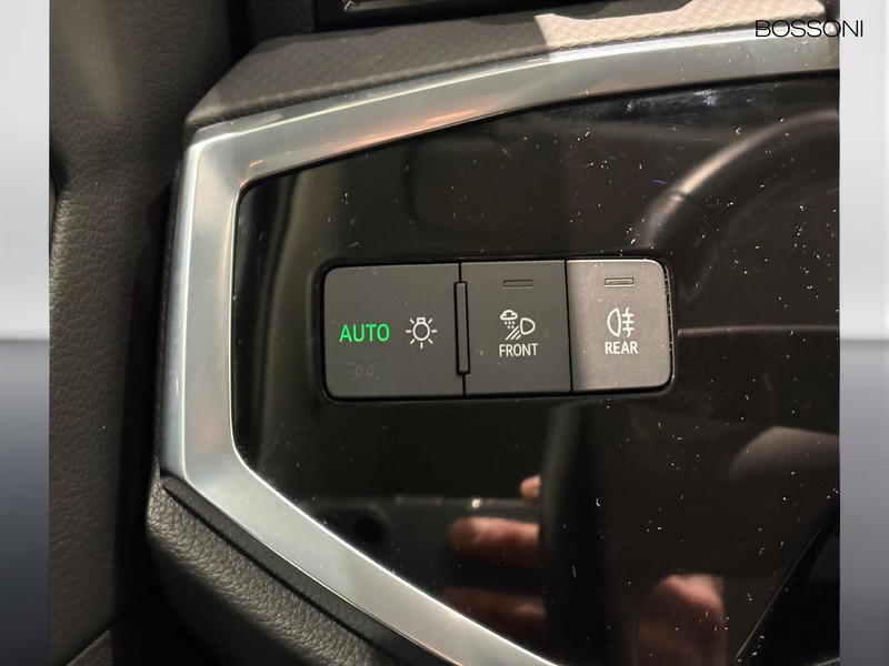 13 - Audi Q3 sportback 35 2.0 tdi business plus s tronic