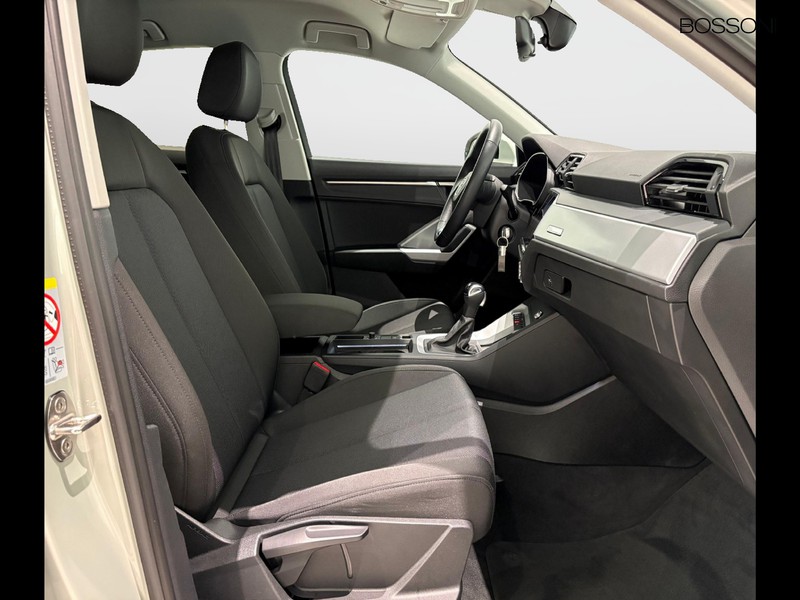 25 - Audi Q3 sportback 35 2.0 tdi business plus s tronic