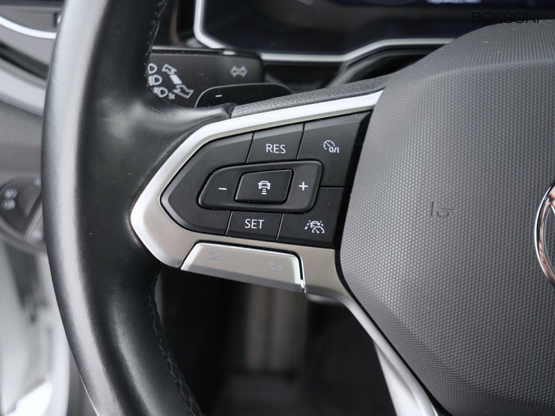 25 - Volkswagen Taigo 1.5 tsi act 150cv r-line dsg