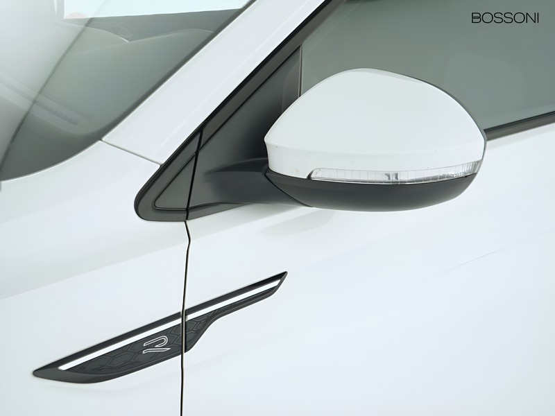 37 - Volkswagen Taigo 1.5 tsi act 150cv r-line dsg